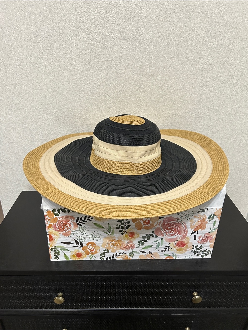 Wide Brim Straw Sun Hat in Black, Cream & Tan